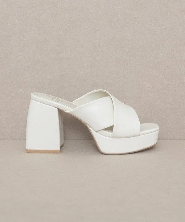 Carmen - Chunky Platform Mule Heel